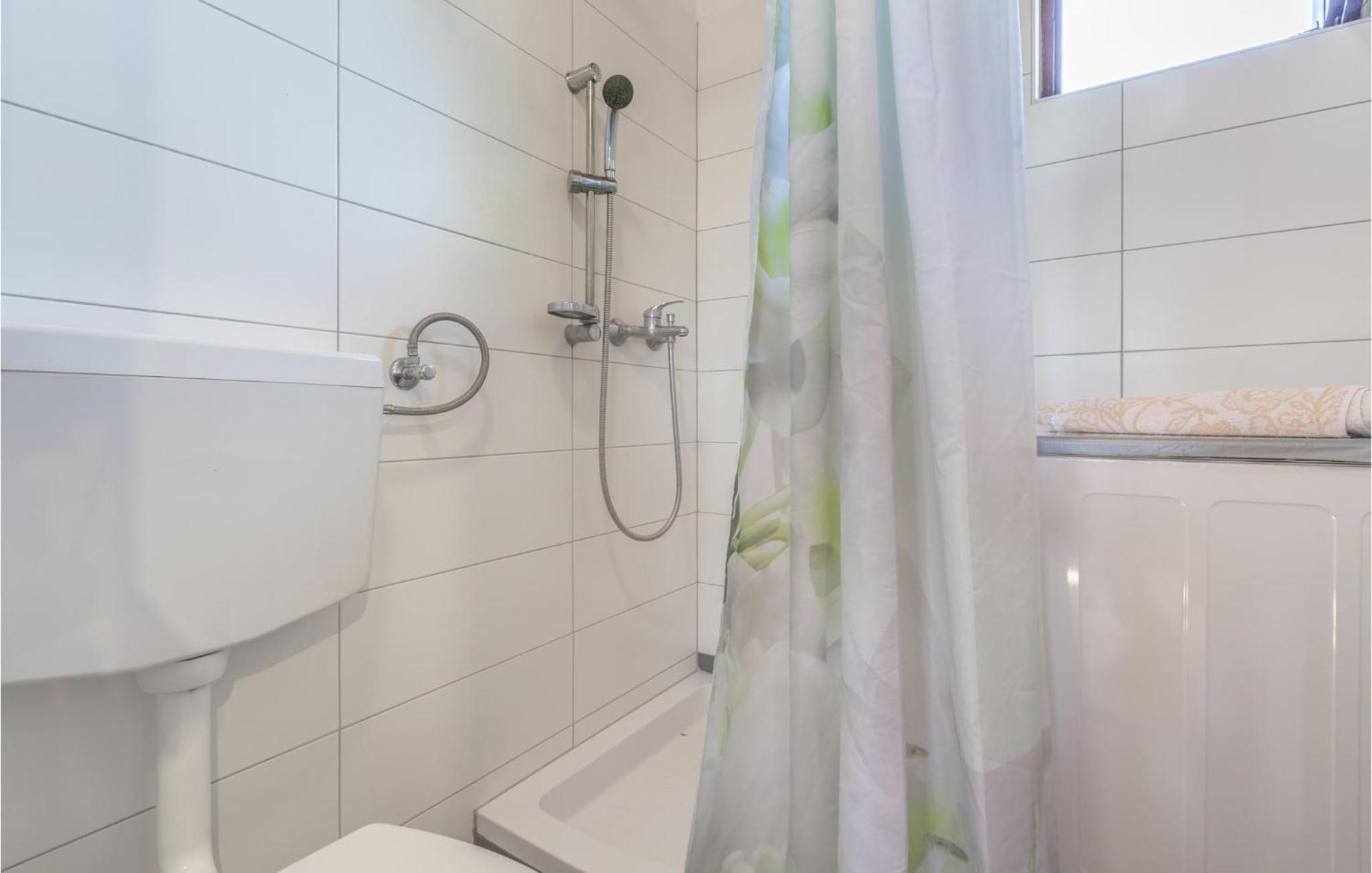 Nice Studio In Pula With Kitchen Kültér fotó